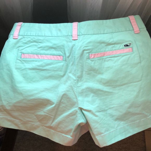 Vineyard vines shorts - Picture 2 of 2